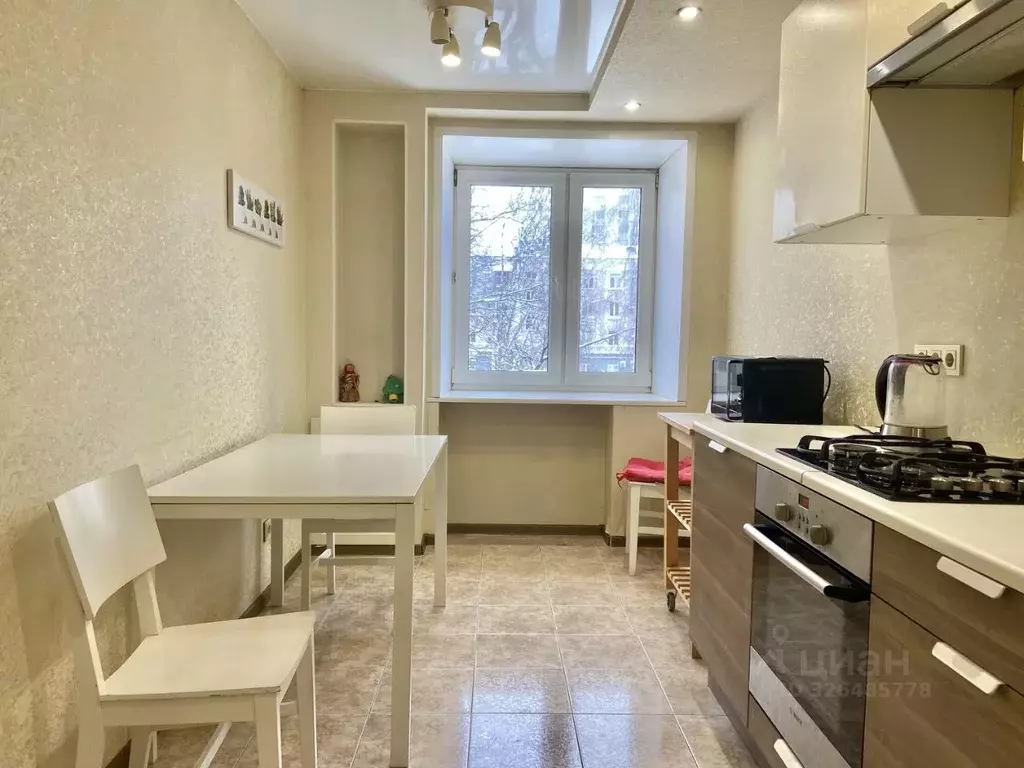 2-к кв. Башкортостан, Уфа ул. Карла Маркса, 65/1 (67.7 м) - Фото 1