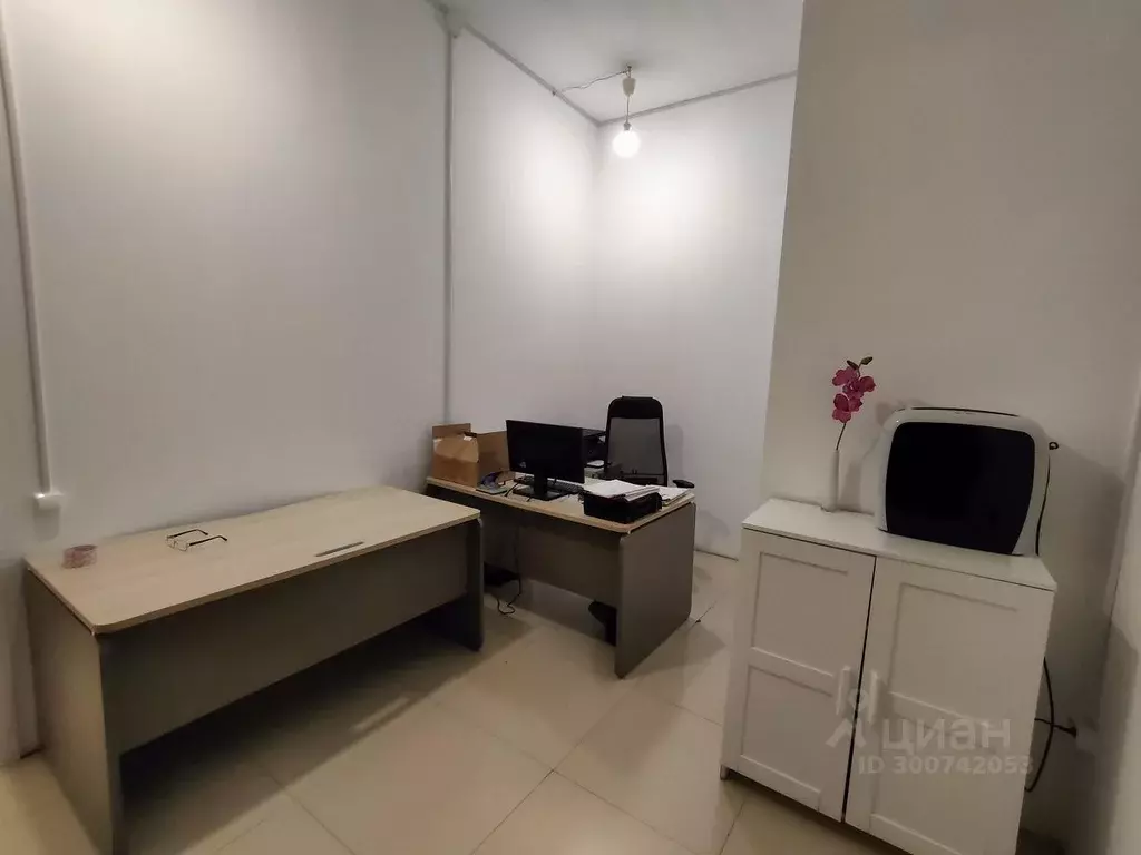 Офис в Татарстан, Казань ул. Амирхана Еники, 17б (53 м) - Фото 1