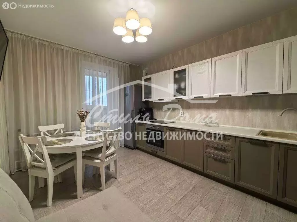 2-комнатная квартира: Волгоград, Новоремесленная улица, 5 (69.4 м) - Фото 1