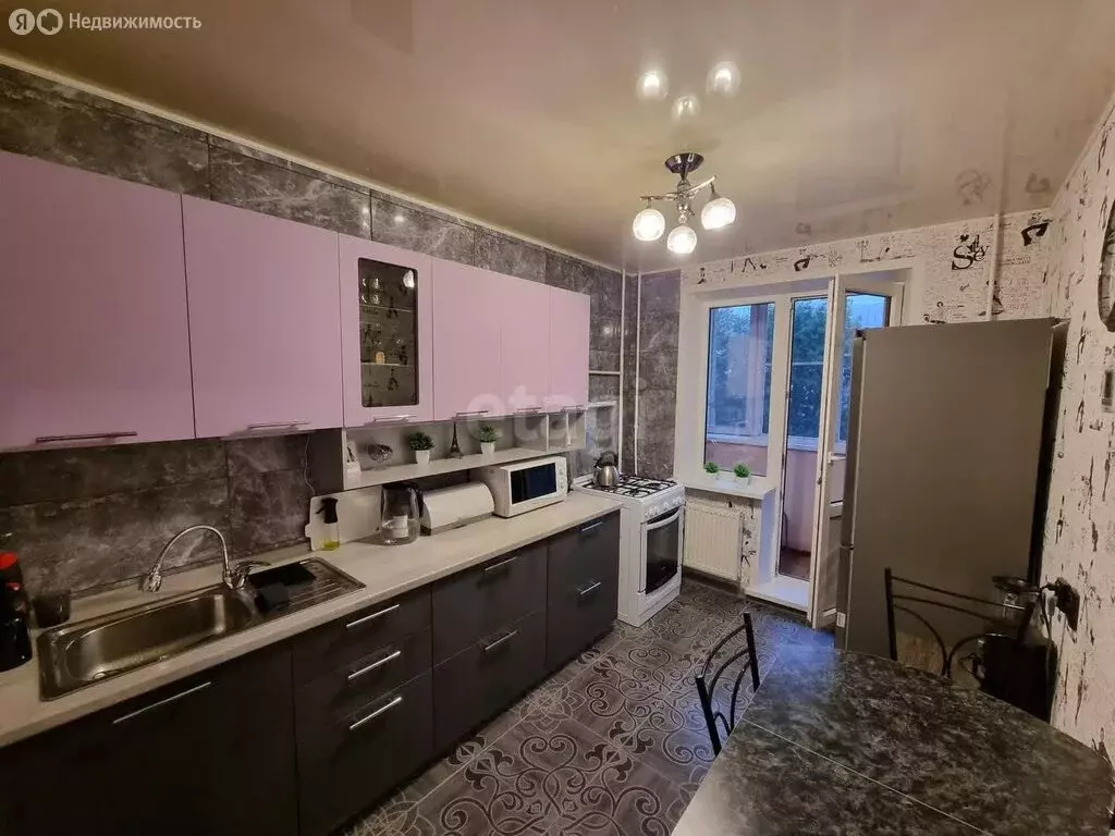 3-комнатная квартира: посёлок Караваево, улица Штеймана, 52 (64.5 м) - Фото 1