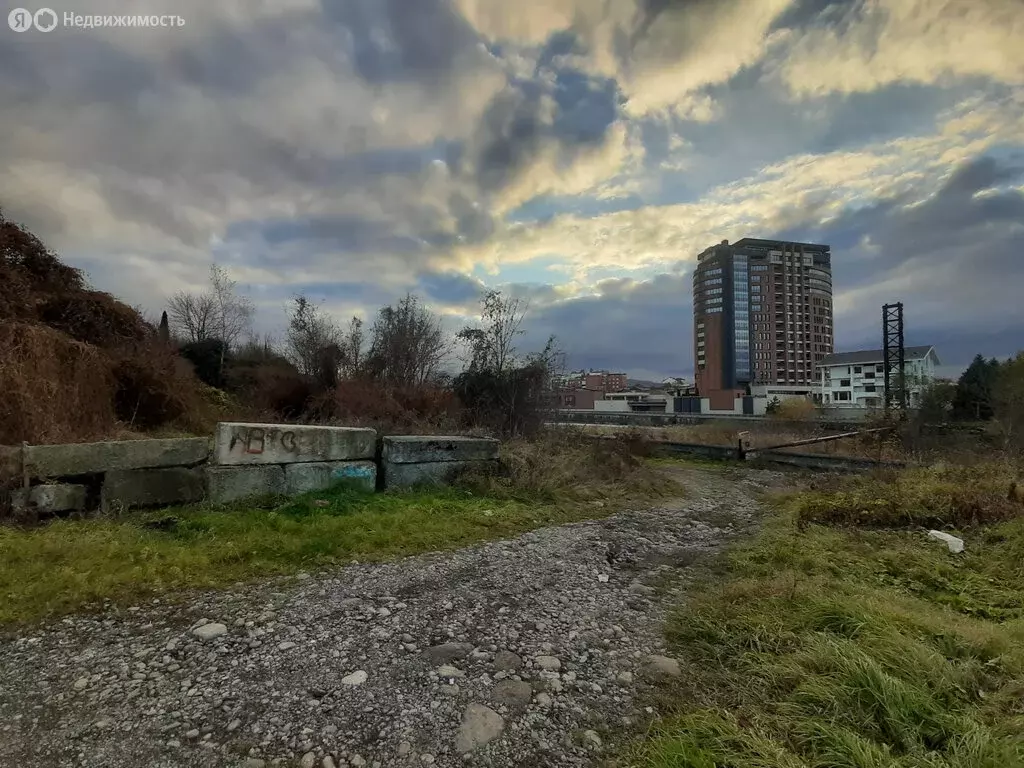 Участок в Владикавказ, улица Чермена Баева, 24Б (7 м) - Фото 0