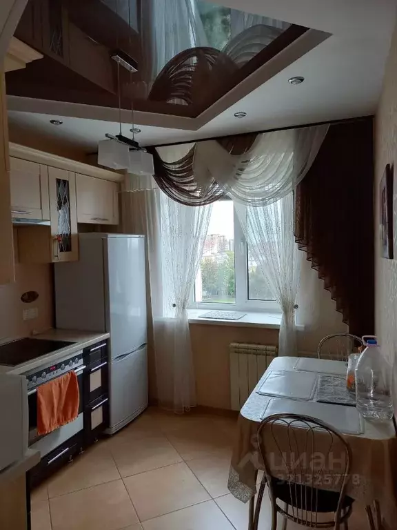 2-к кв. Ульяновская область, Ульяновск ул. Робеспьера, 101 (54.0 м) - Фото 0