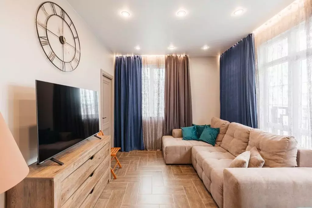 2-к кв. Краснодарский край, Сириус пгт ул. Таврическая, 7к5 (50.0 м) - Фото 0