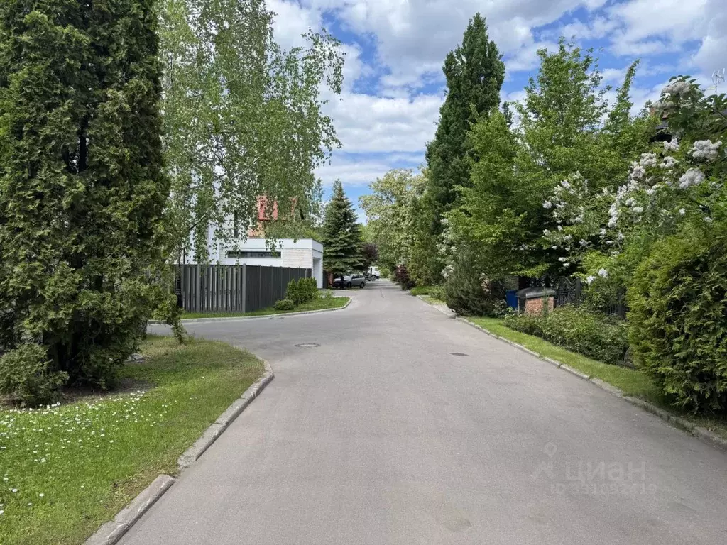 Участок в Московская область, Одинцовский городской округ, д. ... - Фото 1