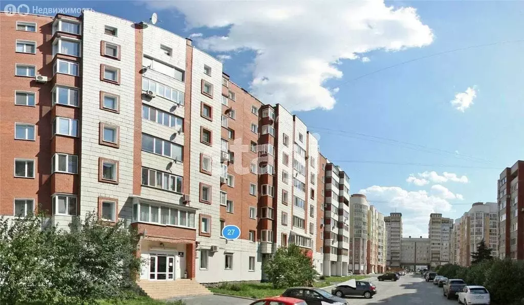 2-комнатная квартира: Екатеринбург, улица Фролова, 27 (70 м) - Фото 1