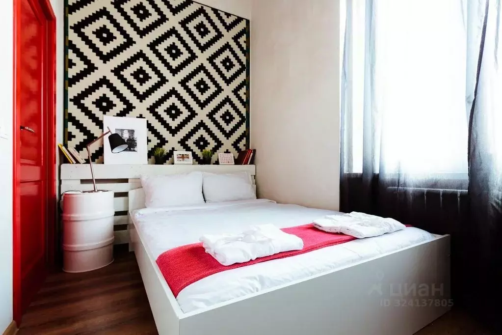 Комната Свердловская область, Екатеринбург пер. Красный, 5к2 (15.0 м) - Фото 1