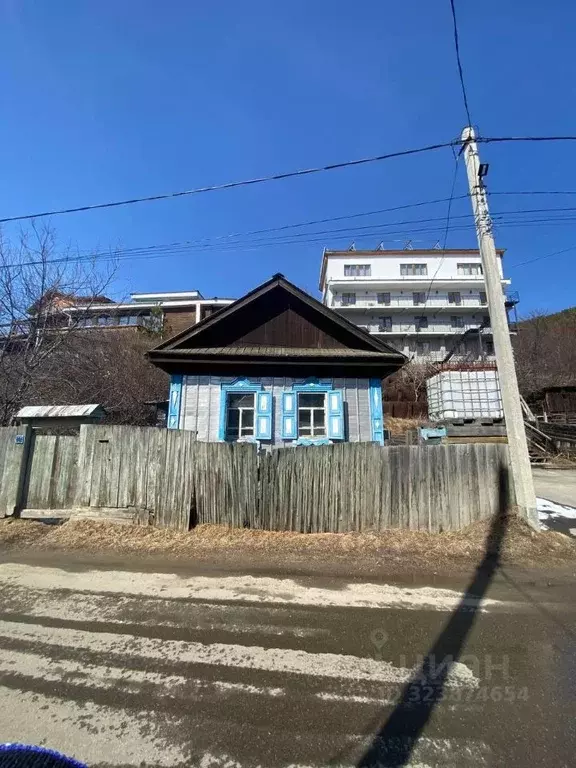 Дом в Иркутская область, Иркутский муниципальный округ, Листвянка рп ... - Фото 1