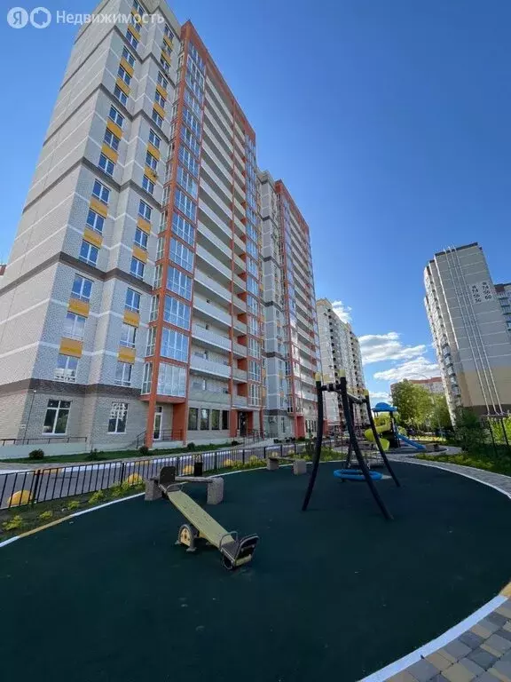 2-комнатная квартира: Брянск, улица Горбатова, 45А (73.6 м) - Фото 0