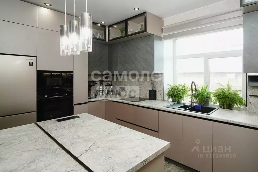 Коттедж в Омская область, Омск Широкая ул., 53 (200 м) - Фото 0