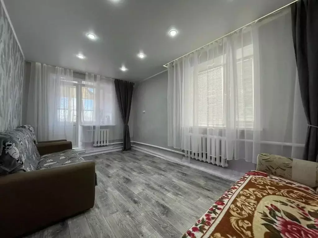 2-к кв. Оренбургская область, пос. Новосергиевка ул. Электрическая, 30 ... - Фото 1