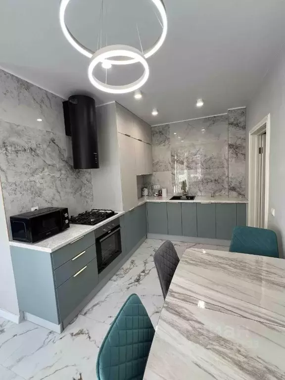 2-к кв. Калининградская область, Пионерский Октябрьская ул., 2к1 (68.0 ... - Фото 1