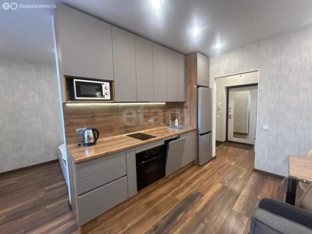 Квартира-студия: Новый Уренгой, улица имени В.Я. Петуха, 3/3 (33.2 м) - Фото 2