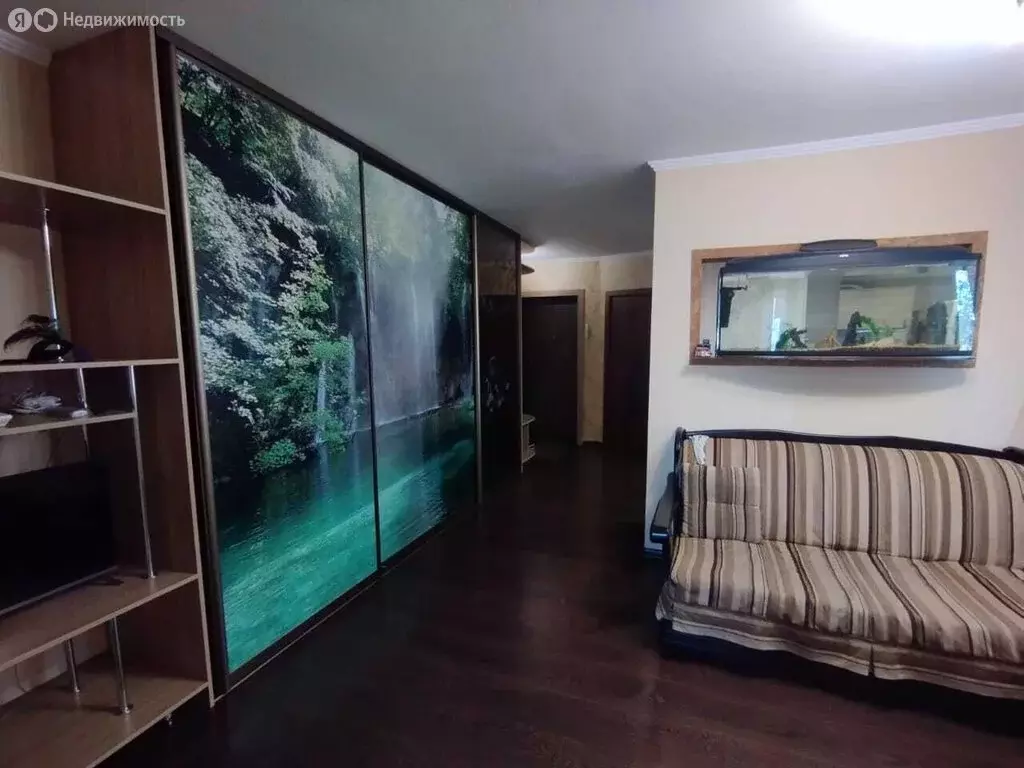 3-комнатная квартира: Среднеуральск, улица Кирова, 28 (59.3 м) - Фото 1