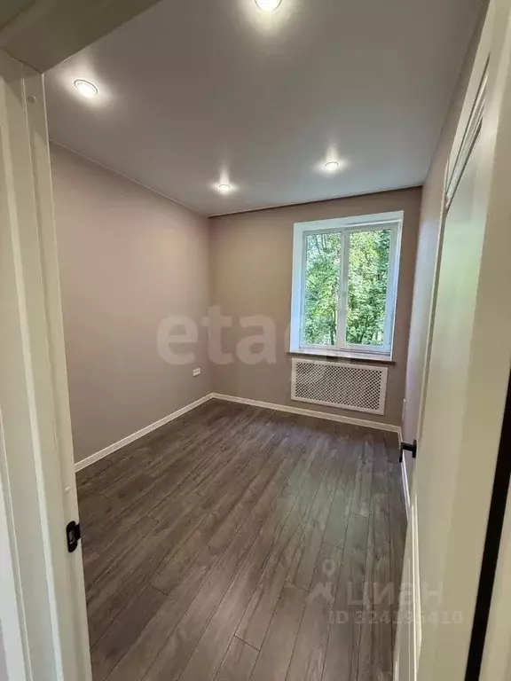 3-к кв. Псковская область, Великие Луки Нелидовская ул., 3 (62.0 м) - Фото 1