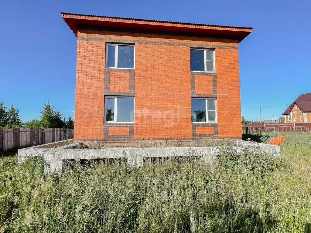 Дом в Мордовия, Лямбирский район, Пензятское с/пос, с. Пензятка ул. ... - Фото 1