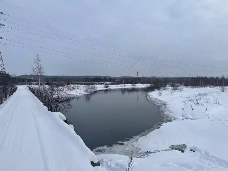 Участок в Свердловская область, Ревда ул. Коммуны, 1 (15.0 сот.) - Фото 1