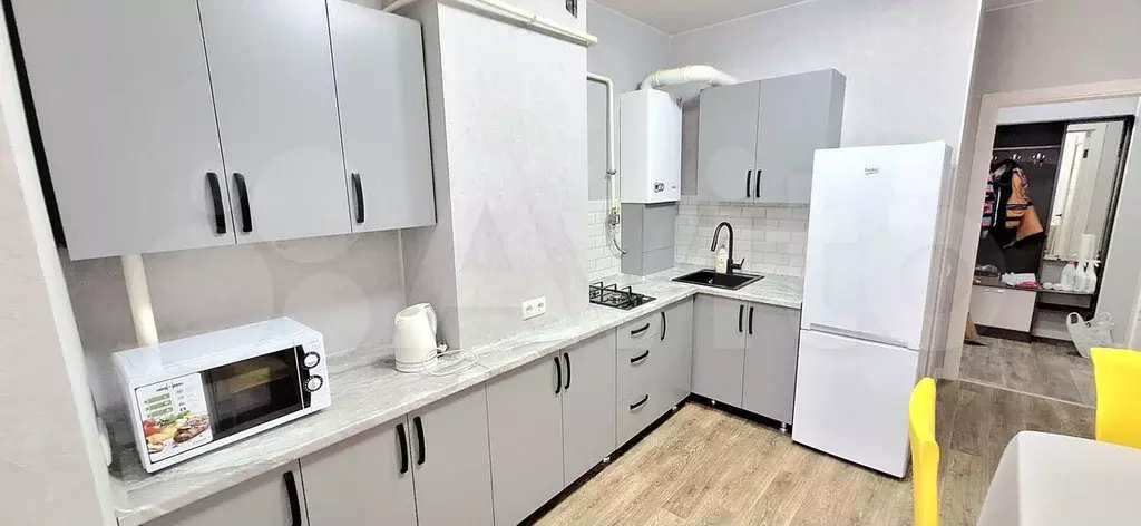 1-к. квартира, 40 м, 4/9 эт. - Фото 1