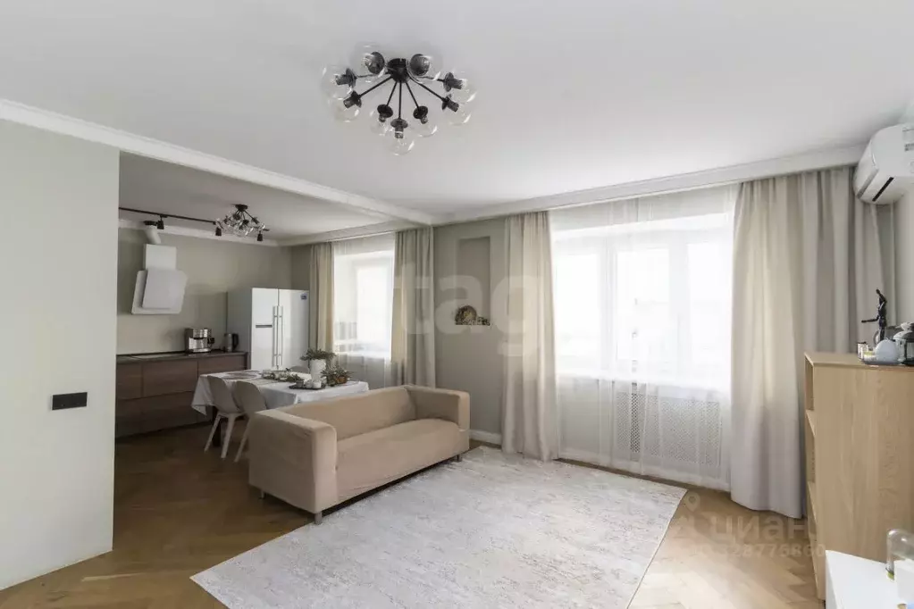 2-к кв. Тюменская область, Тюмень ул. Монтажников, 49 (84.0 м) - Фото 1