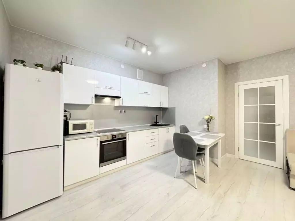 Студия Татарстан, Казань ул. Рауиса Гареева, 94 (28.3 м) - Фото 2