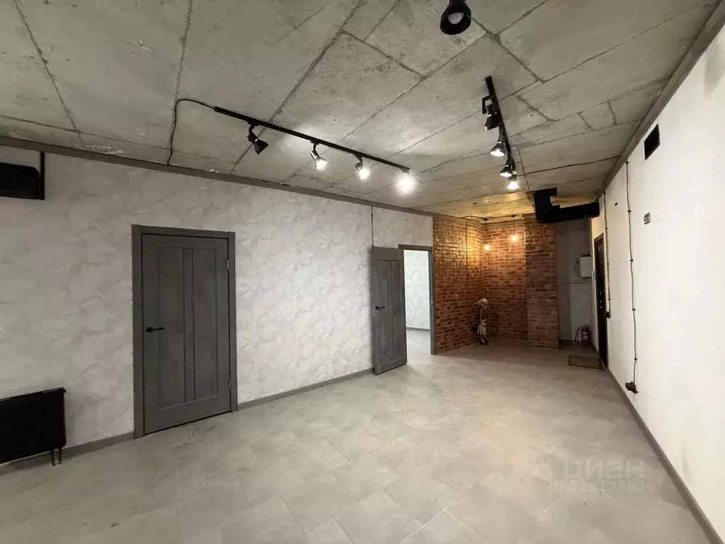 Помещение свободного назначения в Волгоградская область, Волгоград ул. ... - Фото 1