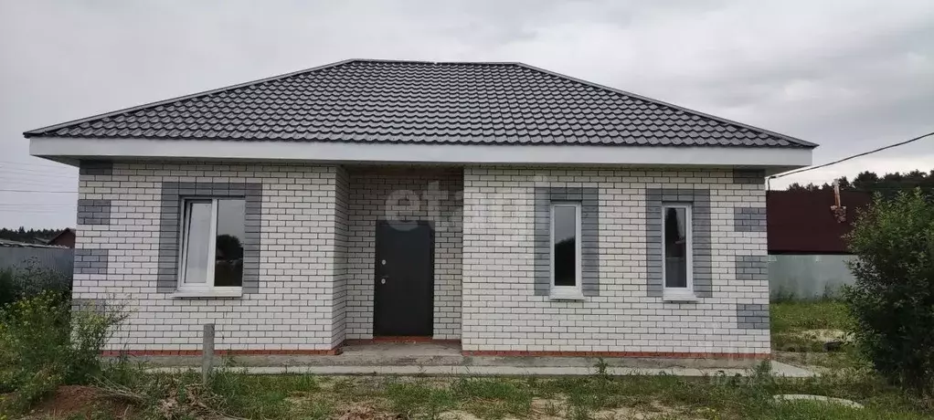 Дом в Тюменская область, Тюменский муниципальный округ, с. Гусево ул. ... - Фото 1