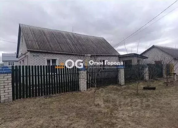 Дом в Брянская область, Жуковка 1-й Заречный туп. (101 м) - Фото 0