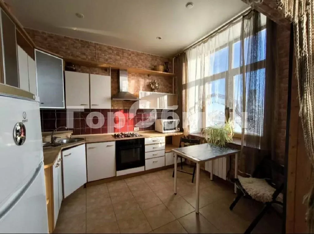 Продается 3-комнатная квартира - Фото 1