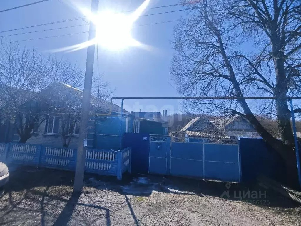 Дом в Белгородская область, Новый Оскол Заречная ул., 8 (89 м) - Фото 1
