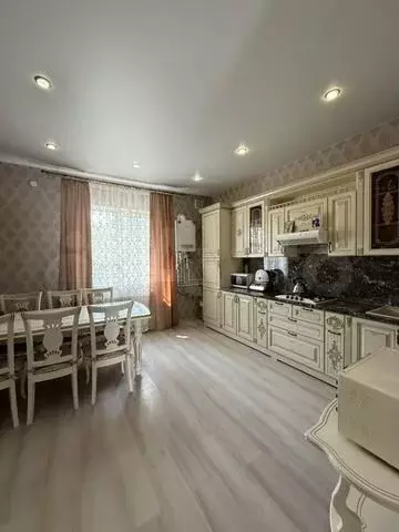 Коттедж 260 м на участке 7 сот. - Фото 0