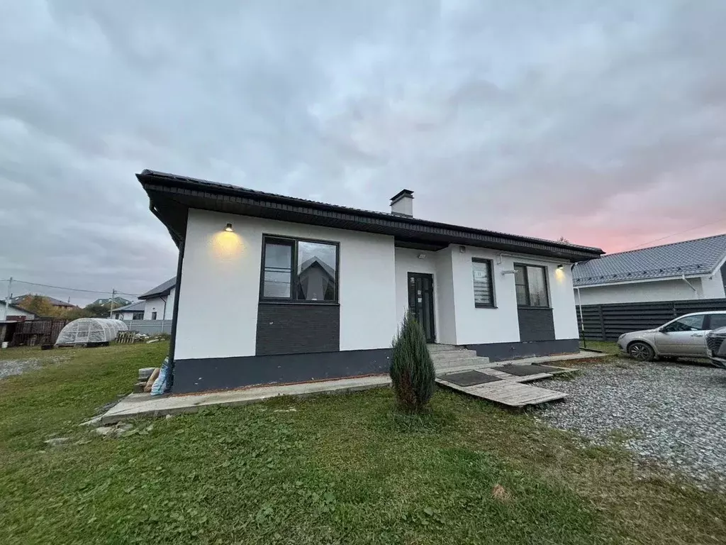 Дом в Свердловская область, Белоярский муниципальный округ, с. ... - Фото 1