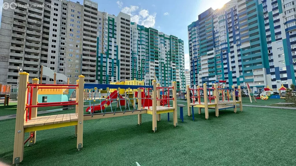 3-комнатная квартира: Оренбург, улица Рокоссовского, 3 (63 м) - Фото 0