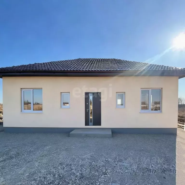 Дом в Псковская область, Псковский район, Логозовская волость, д. ... - Фото 1