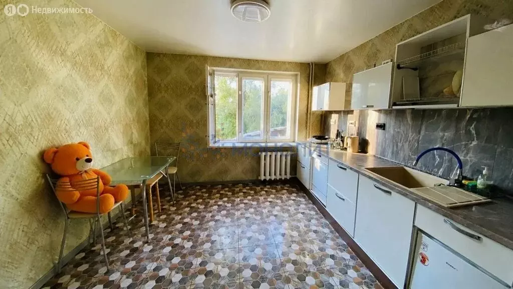 2-комнатная квартира: Чебоксары, улица Спиридона Михайлова, 1 (73.3 м) - Фото 1