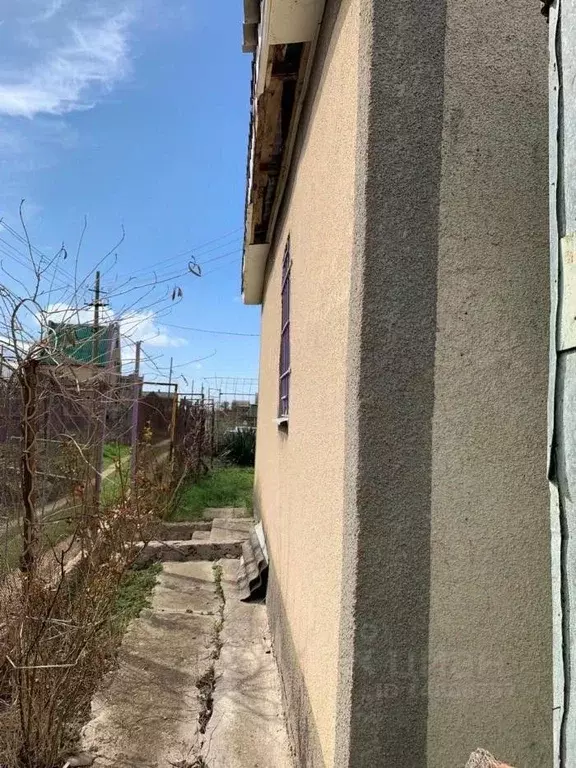 Дом в Крым, Сакский район, с. Штормовое  (18 м) - Фото 1