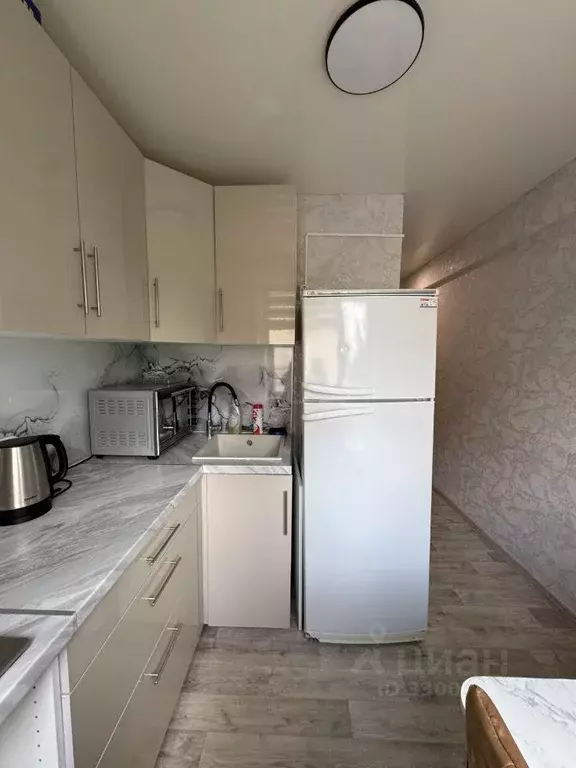 2-к кв. Омская область, Омск ул. Василия Маргелова, 289 (44.0 м) - Фото 1