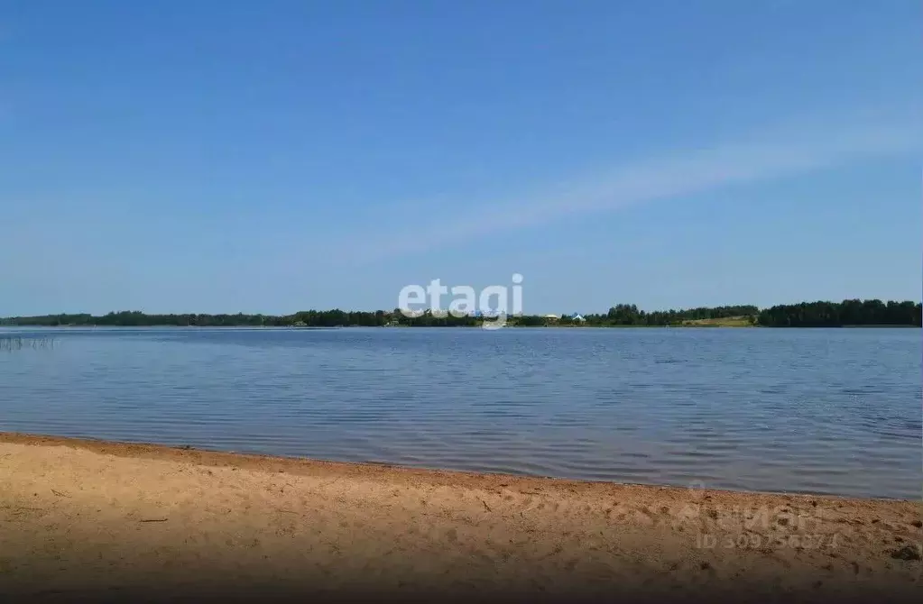 Участок в Ленинградская область, Приозерский район, Красноозерное ... - Фото 0