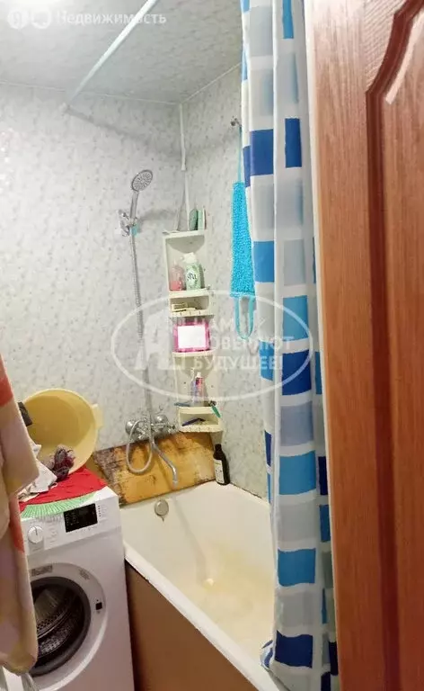 2-комнатная квартира: Лысьва, улица Оборина, 64 (45 м) - Фото 1