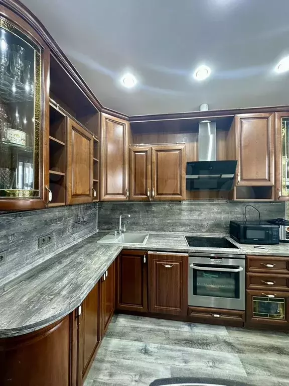 2-к. квартира, 56 м, 6/9 эт. - Фото 1