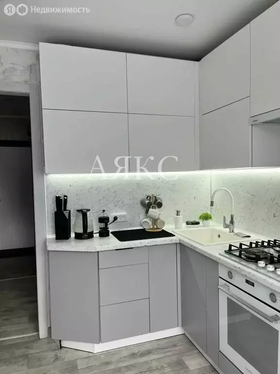 2-комнатная квартира: Ишимбай, бульвар Заки Валиди, 3 (50 м) - Фото 2