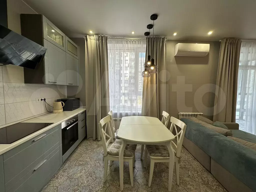 3-к. квартира, 90 м, 4/15 эт. - Фото 1