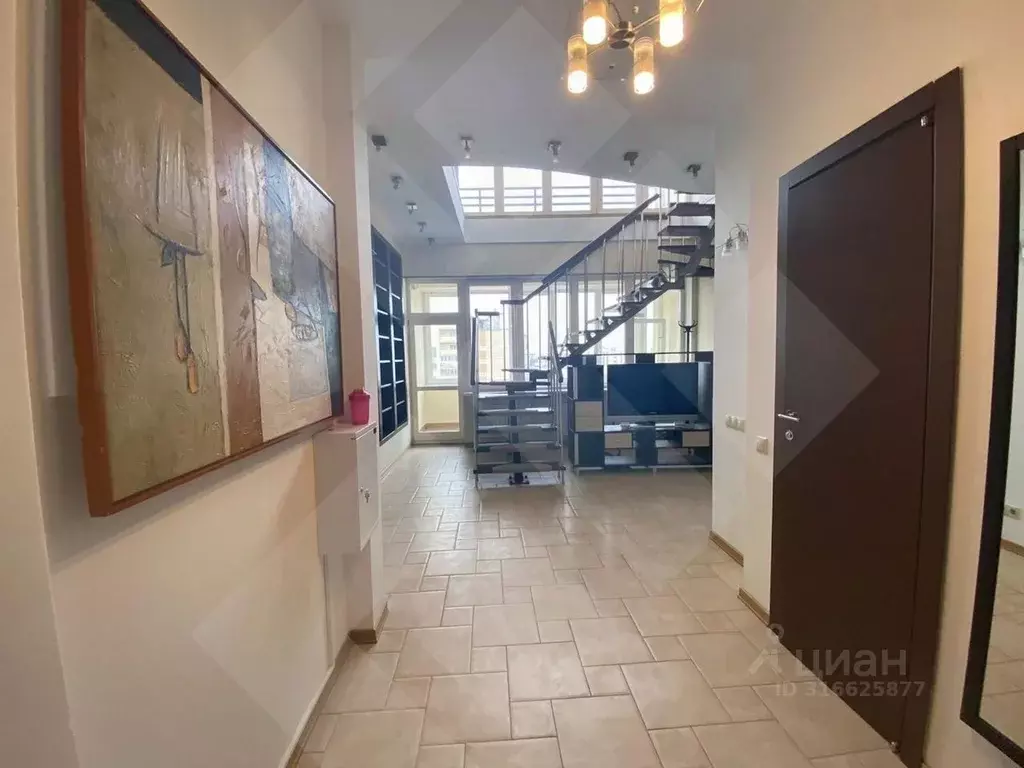 6-к кв. Москва Таганская ул., 36К2 (330.0 м) - Фото 0