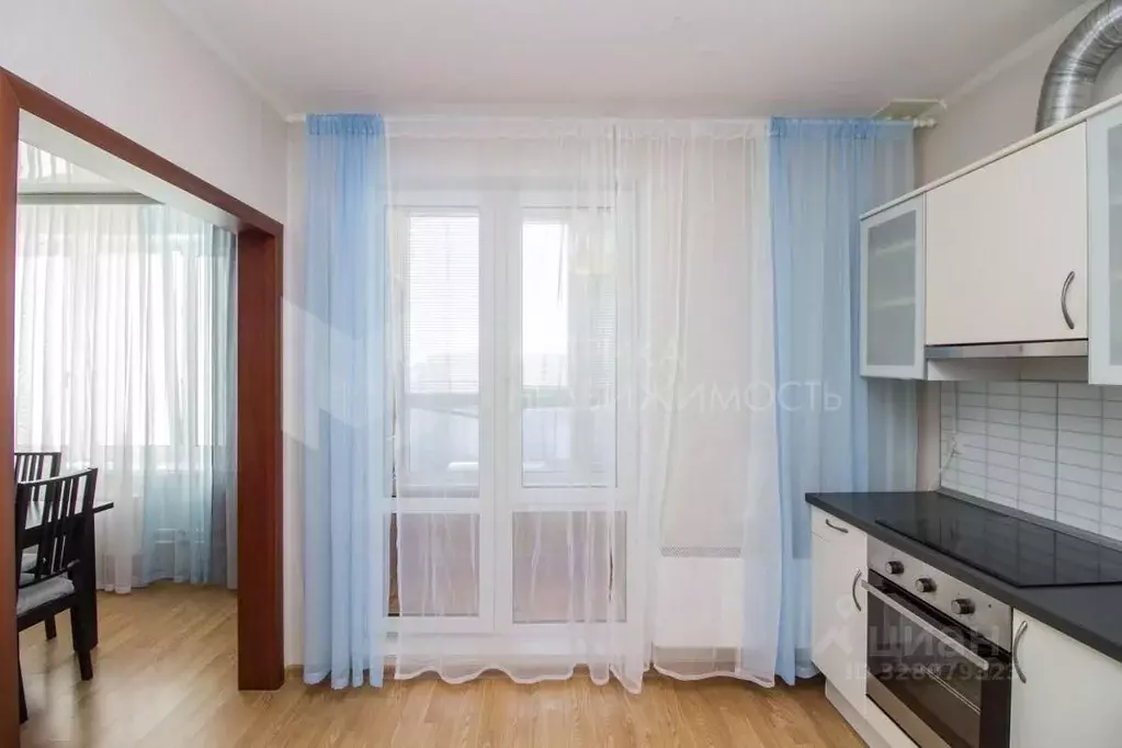 2-к кв. Тюменская область, Тюмень ул. Николая Зелинского, 19 (61.4 м) - Фото 1