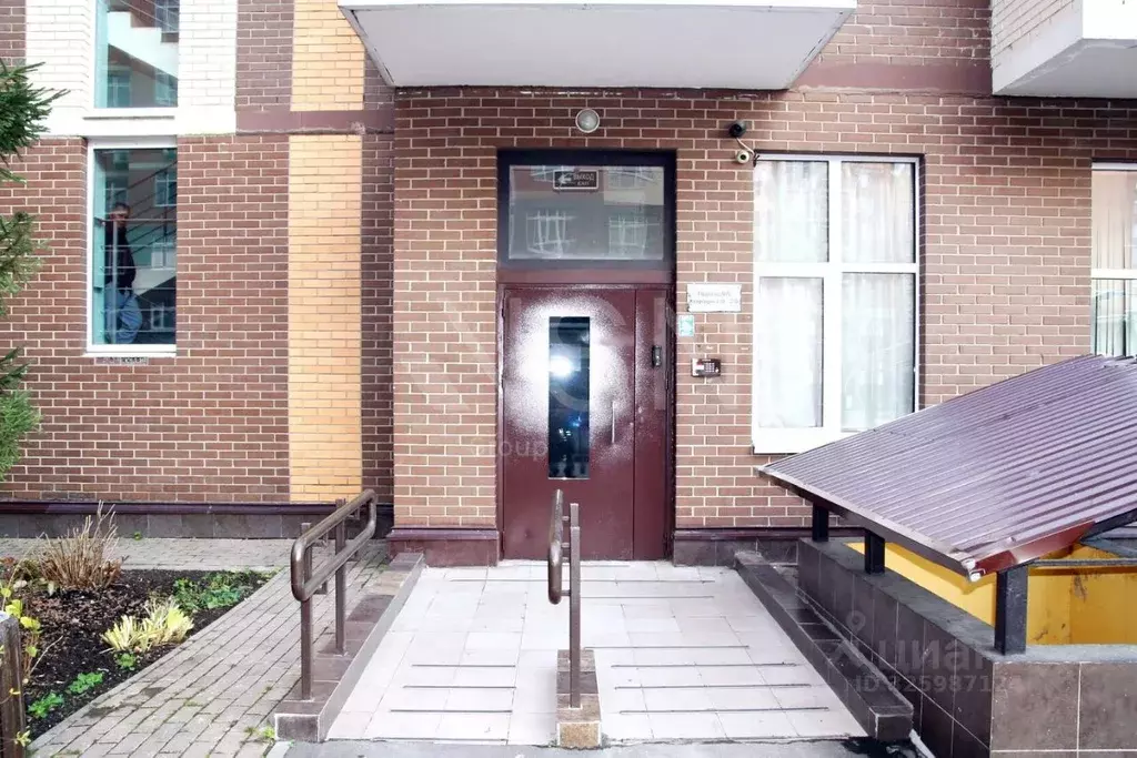 3-к кв. Москва пос. Коммунарка, ул. Липовый Парк, 2 (81.7 м) - Фото 2