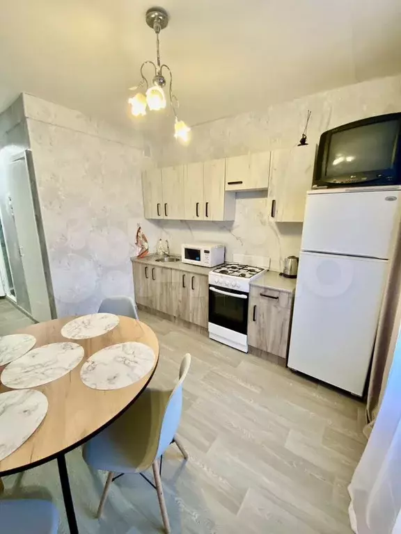 3-к. квартира, 60 м, 7/10 эт. - Фото 1