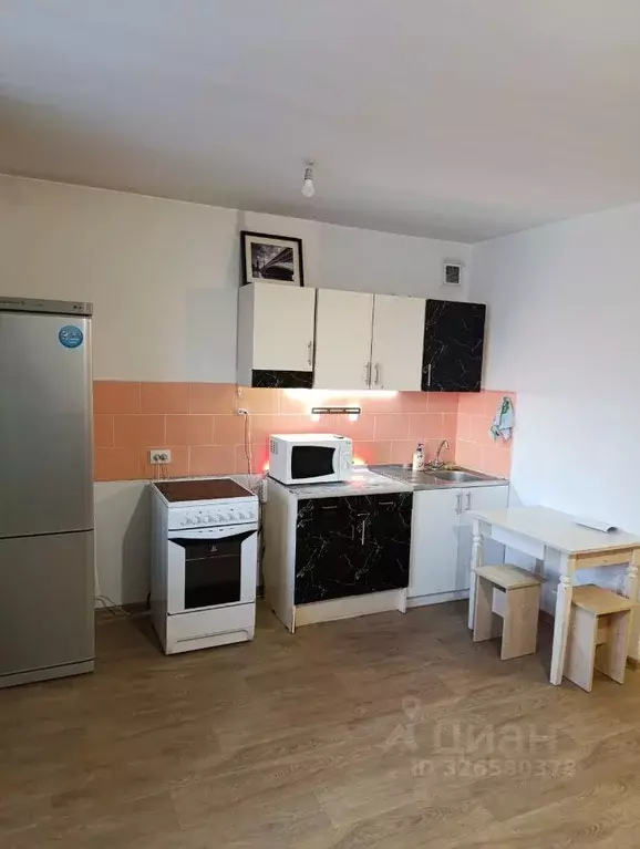 Студия Алтайский край, Барнаул ул. Гущина, 150/4 (34.0 м) - Фото 2