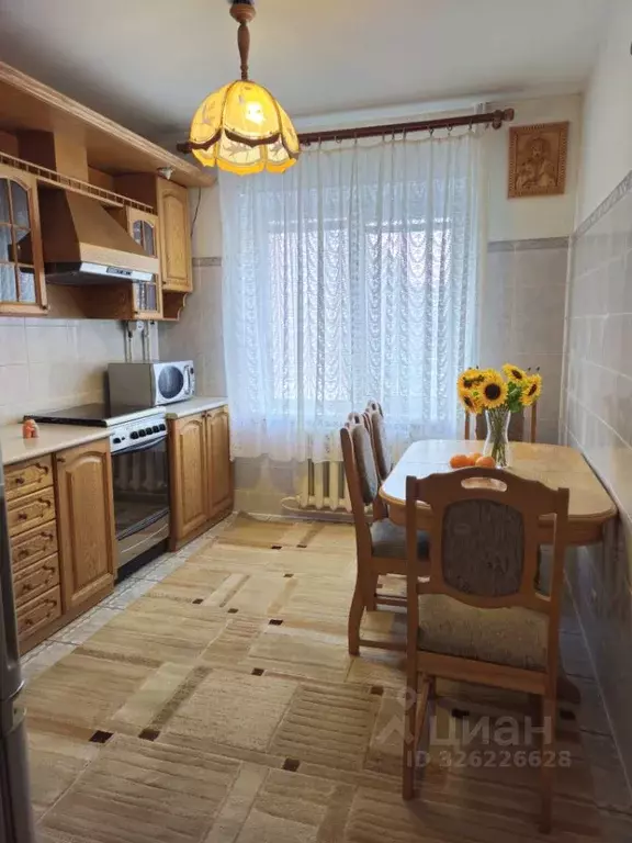 3-к кв. Омская область, Омск ул. Крупской, 9/2 (63.3 м) - Фото 1