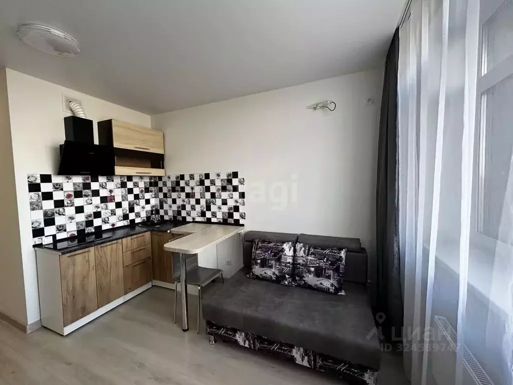 Студия Тюменская область, Тюмень ул. Алматинская, 6 (18.0 м) - Фото 1