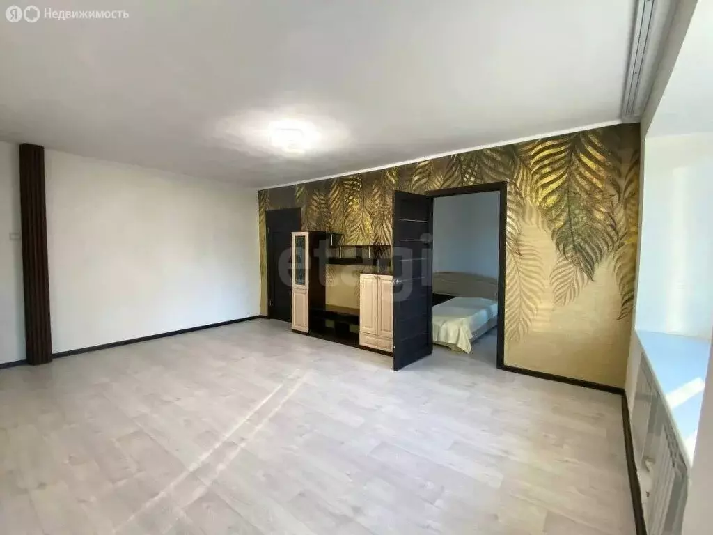 3-комнатная квартира: Киров, микрорайон Лянгасово, Октябрьская улица, ... - Фото 1