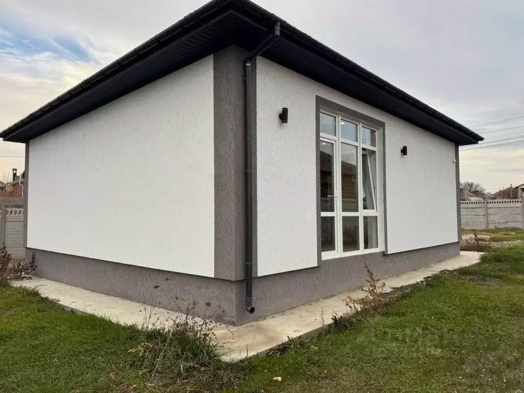 Дом в Крым, Симферопольский район, Добровское с/пос, с. Пионерское ... - Фото 2