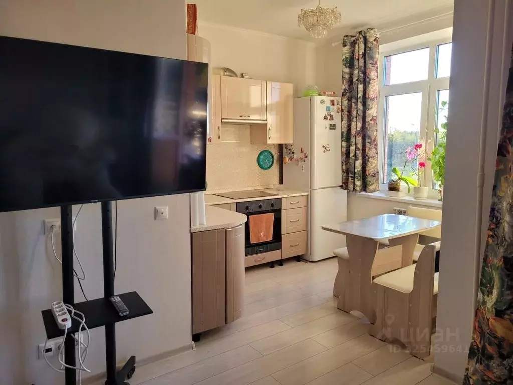 2-к кв. Московская область, Красногорск Опалиха мкр, ул. Дежнева, 11 ... - Фото 1